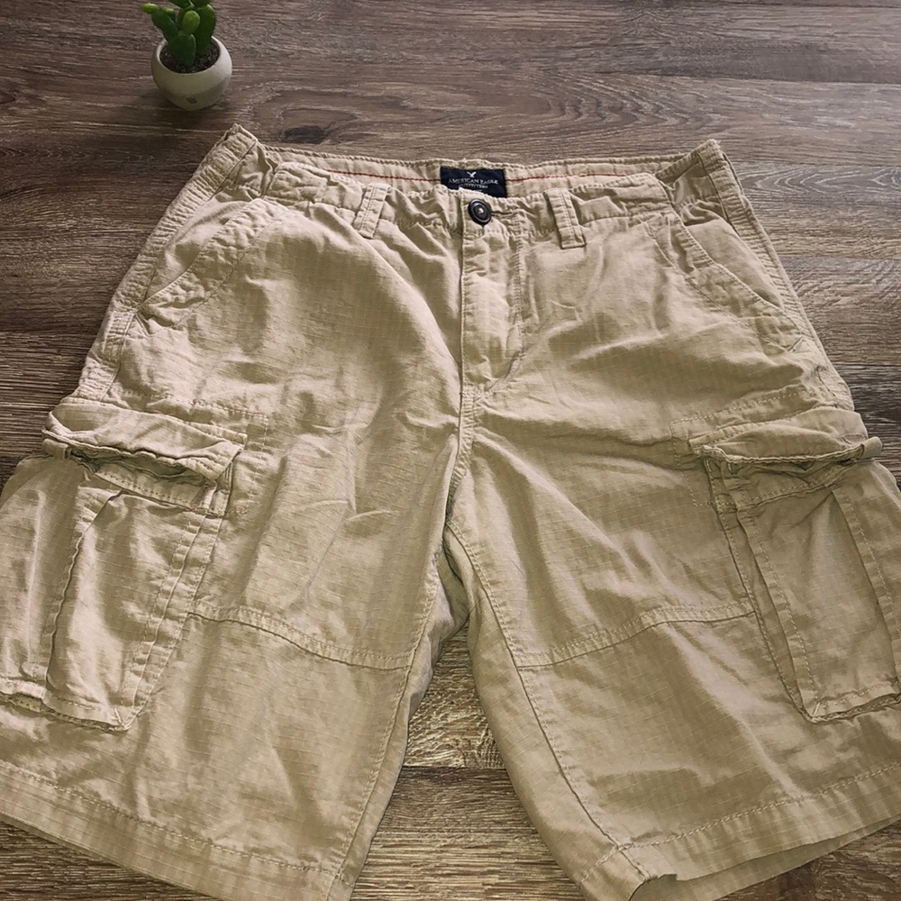 American Eagle Outfitters longboard cargo shorts